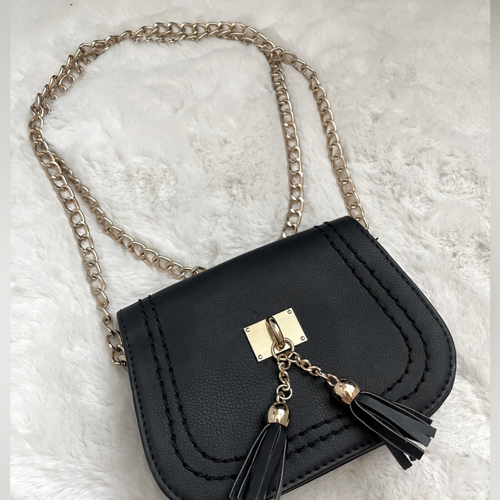Black cross bag
